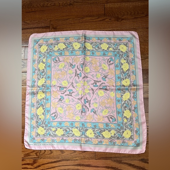 Vintage- Cornelia James National Flowers of The British Isles Silk Scarf 26”x26”